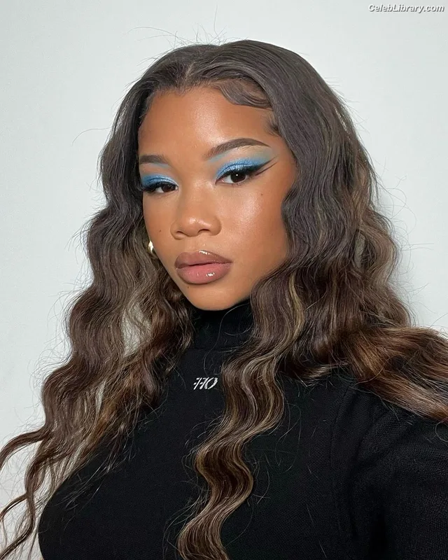 Storm Reid photo 17 of 884