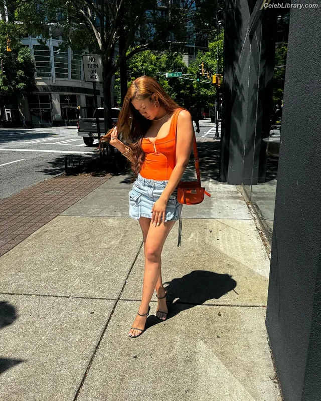 Storm Reid photo 3 of 884