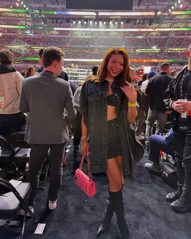Storm Reid photo 23 of 884
