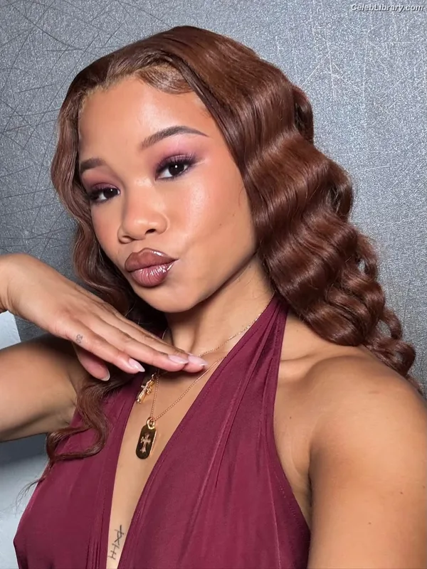 Storm Reid photo 21 of 884