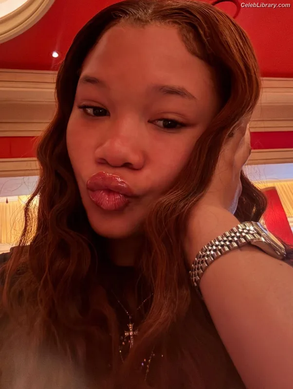 Storm Reid photo 5 of 884