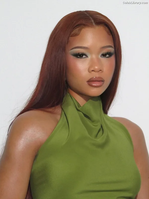 Storm Reid photo 18 of 884