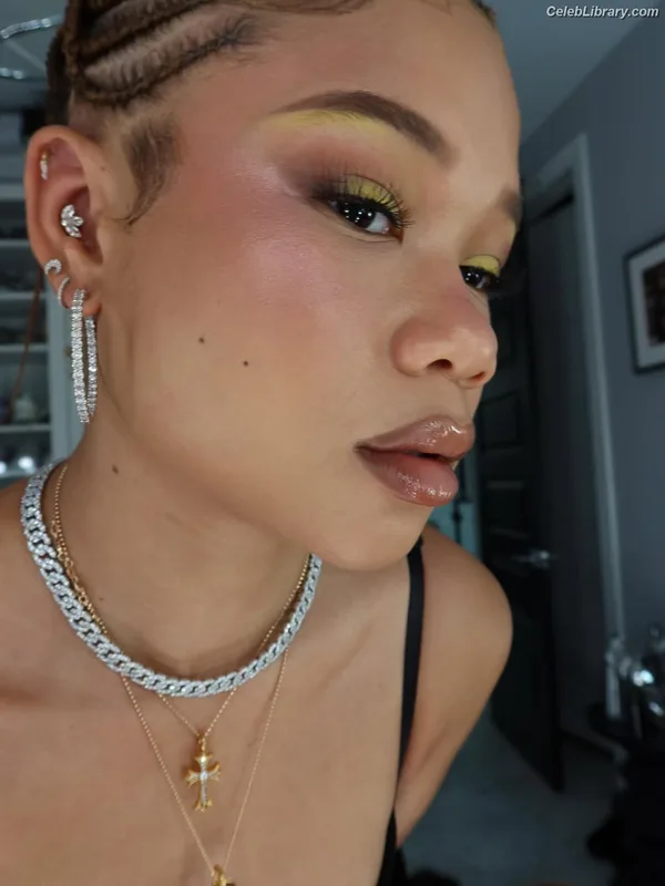 Storm Reid photo 6 of 884