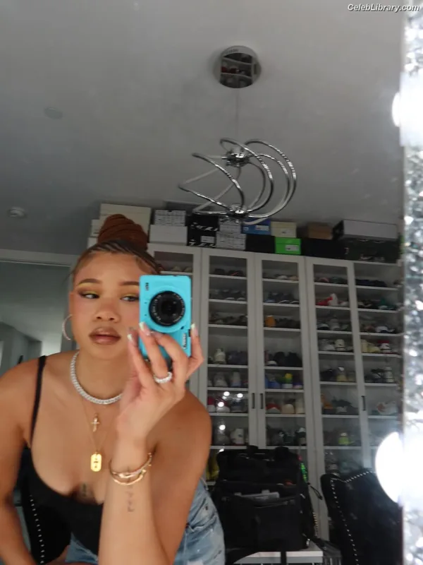 Storm Reid photo 8 of 884