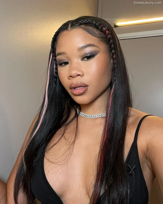 Storm Reid photo 11 of 884