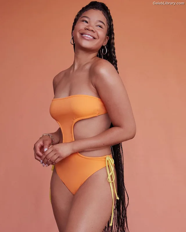 Storm Reid photo 19 of 884