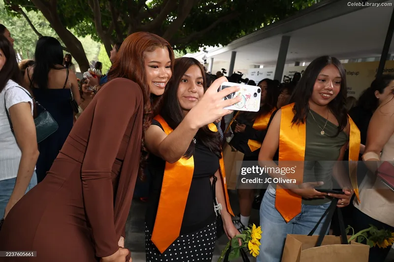 Storm Reid photo 4 of 884