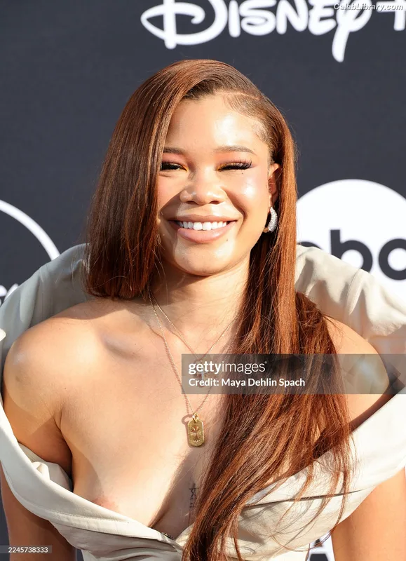 Storm Reid photo 12 of 884