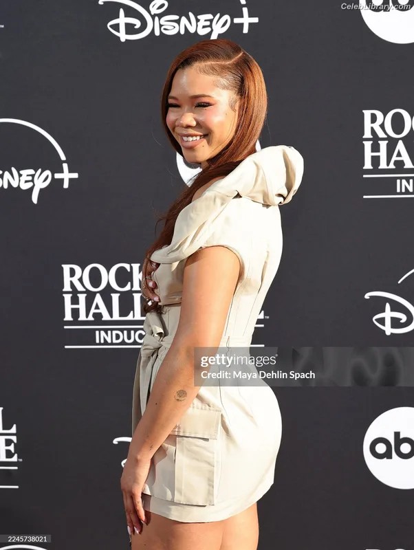 Storm Reid photo 16 of 884