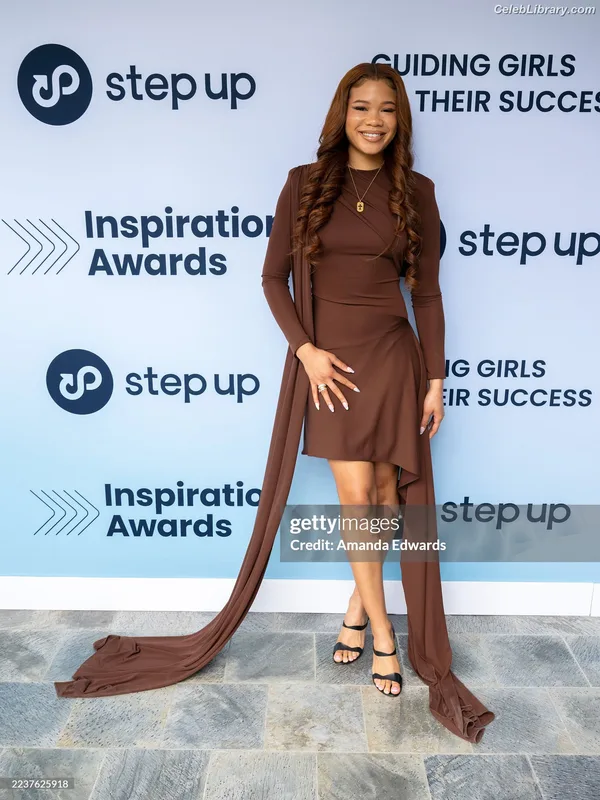 Storm Reid photo 3 of 884