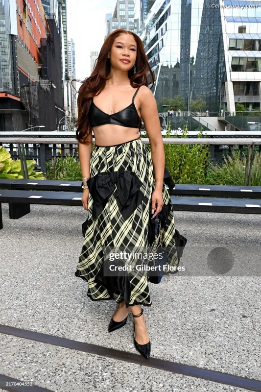 Storm Reid photo 2 of 884