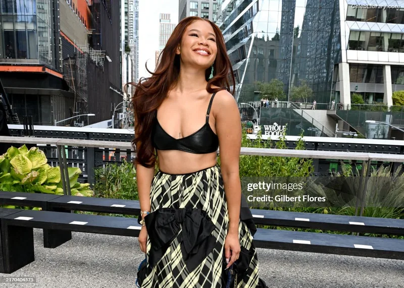 Storm Reid photo 3 of 884