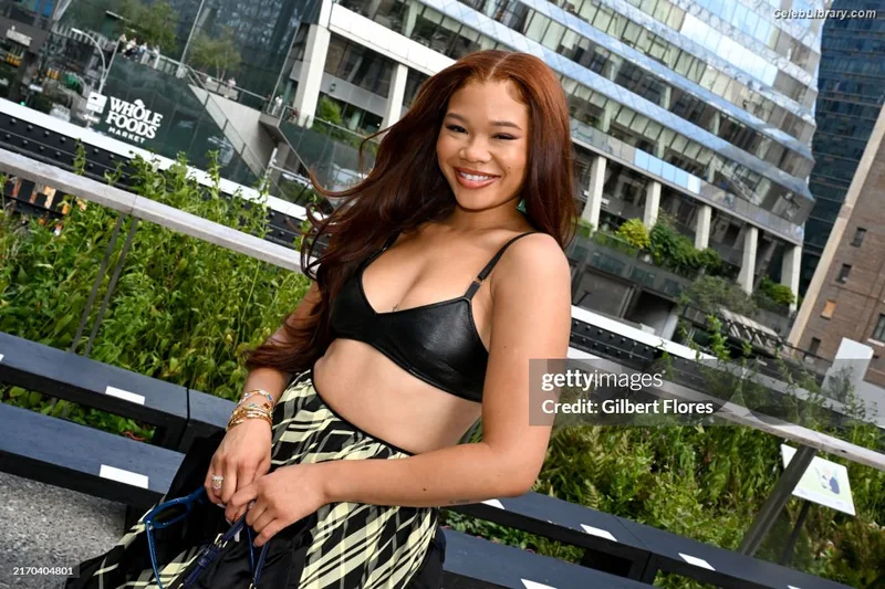 Storm Reid photo 4 of 884