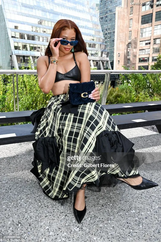 Storm Reid photo 11 of 884