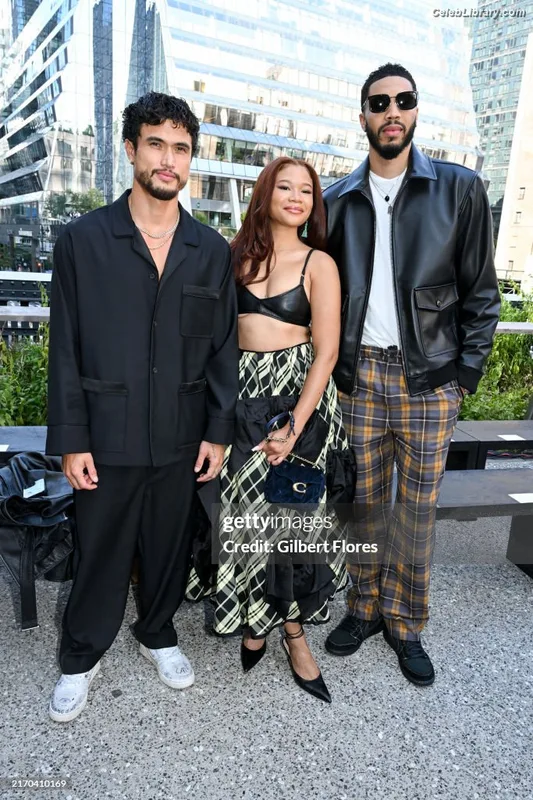 Storm Reid photo 13 of 884