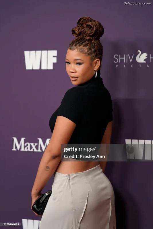 Storm Reid photo 2 of 884