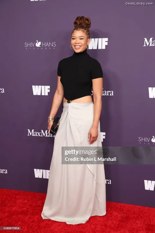 Storm Reid photo 11 of 884