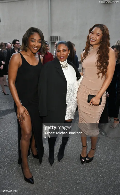 Storm Reid photo 17 of 884