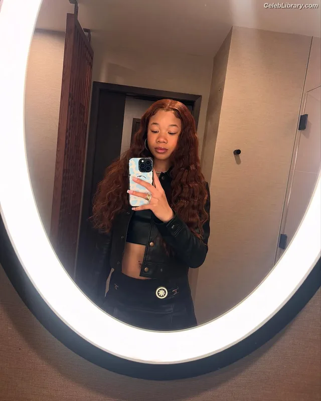 Storm Reid photo 11 of 884