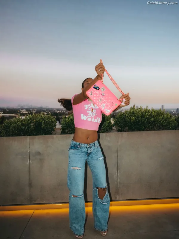 Storm Reid photo 21 of 884