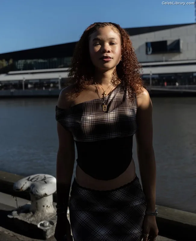 Storm Reid photo 6 of 884