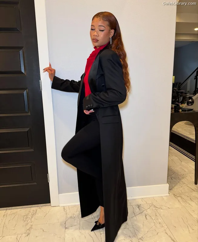 Storm Reid photo 15 of 884
