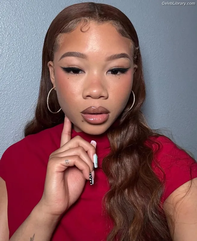 Storm Reid photo 19 of 884
