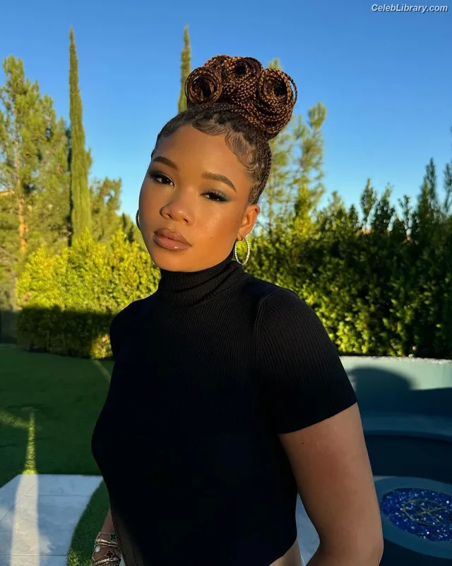 Storm Reid photo 17 of 884
