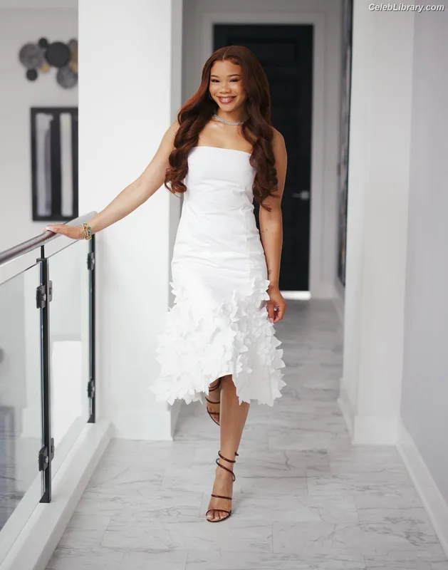 Storm Reid photo 13 of 884