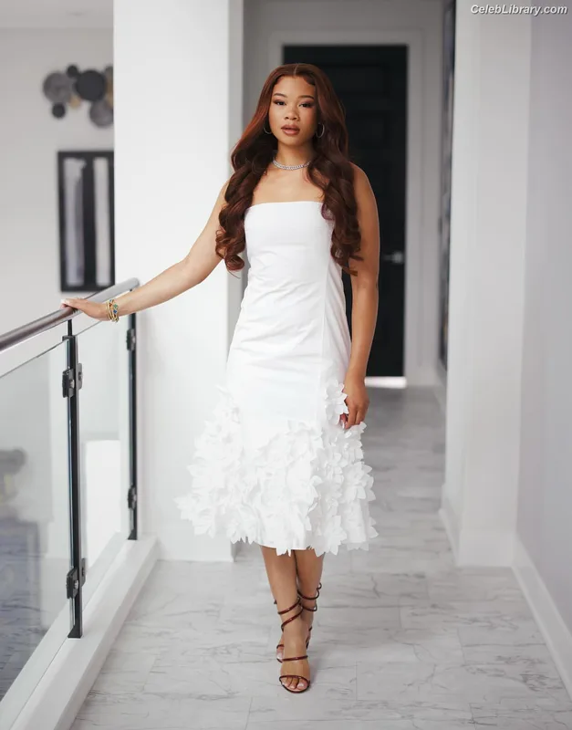 Storm Reid photo 15 of 884