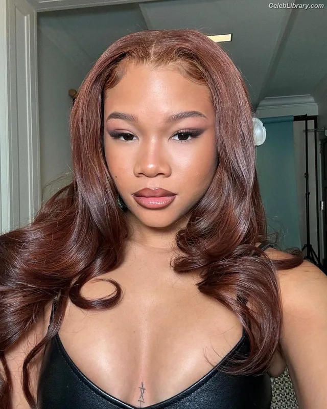 Storm Reid photo 9 of 884