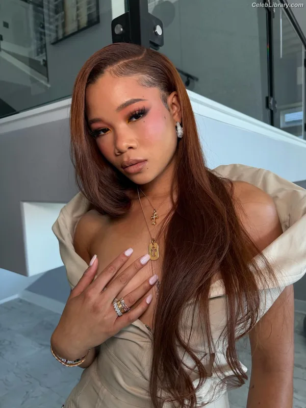 Storm Reid photo 3 of 884
