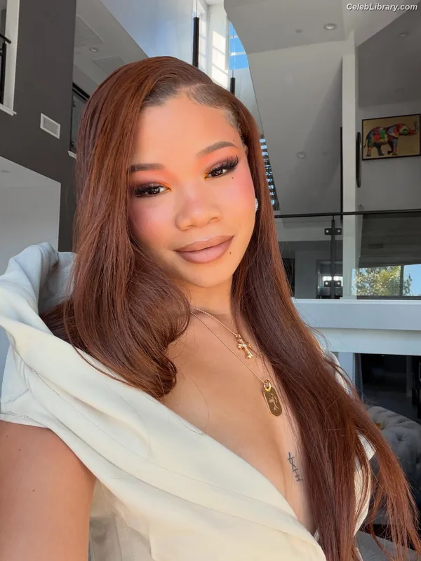 Storm Reid photo 8 of 884