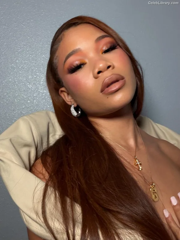 Storm Reid photo 9 of 884