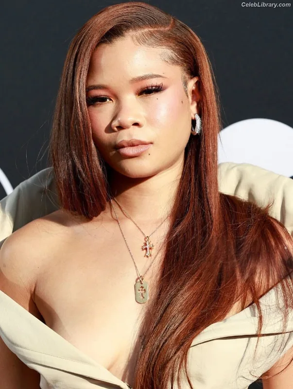 Storm Reid photo 11 of 884