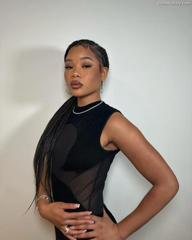 Storm Reid photo 8 of 884