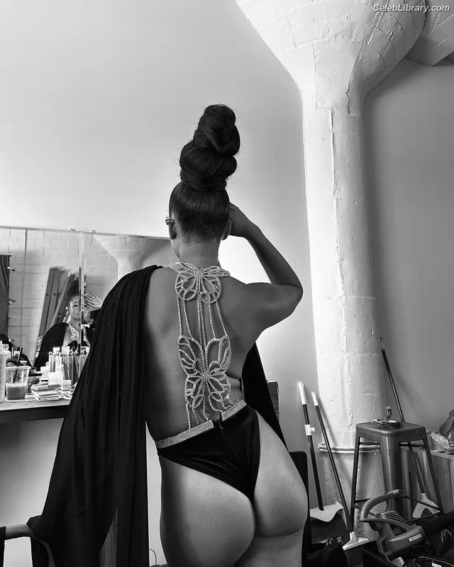 Storm Reid photo 15 of 884
