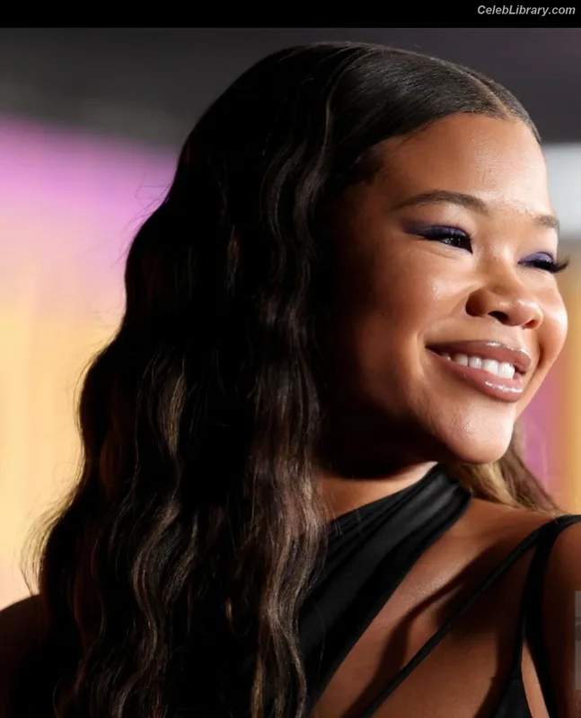 Storm Reid photo 16 of 884