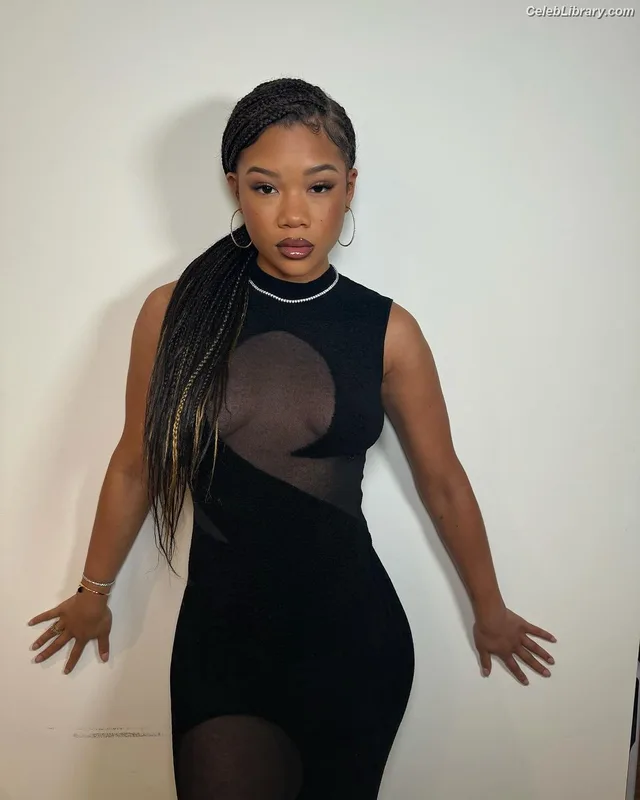Storm Reid photo 18 of 884