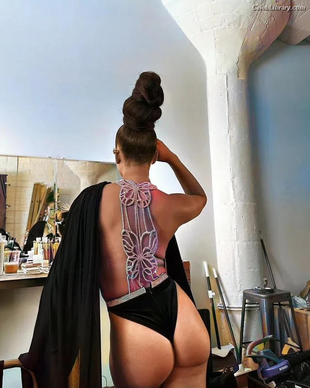 Storm Reid photo 16 of 884