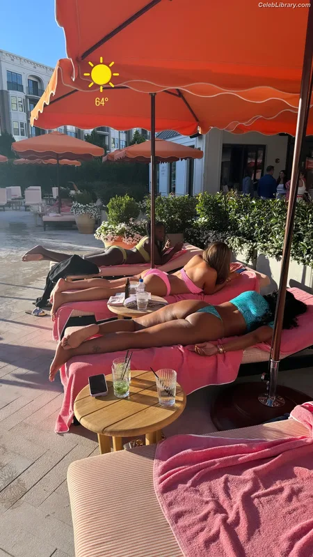 Storm Reid photo 22 of 884
