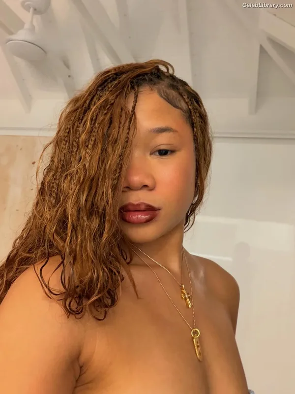 Storm Reid photo 24 of 884