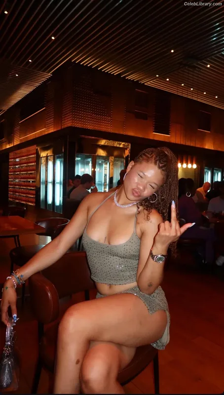 Storm Reid photo 14 of 884