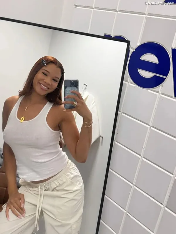 Storm Reid photo 22 of 884
