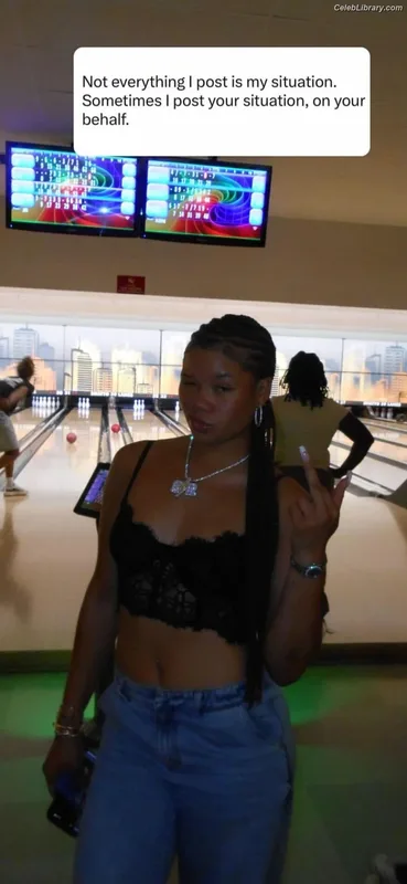 Storm Reid photo 1 of 884