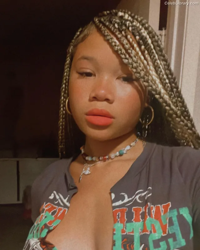 Storm Reid photo 7 of 884