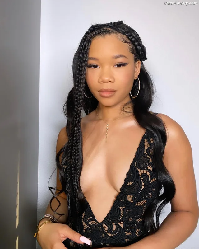 Storm Reid photo 9 of 884