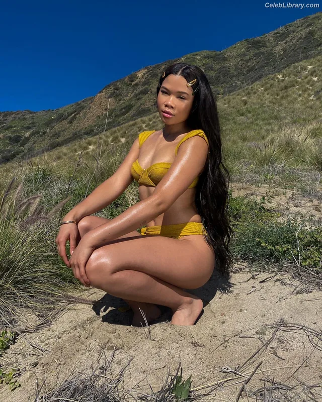 Storm Reid photo 17 of 884