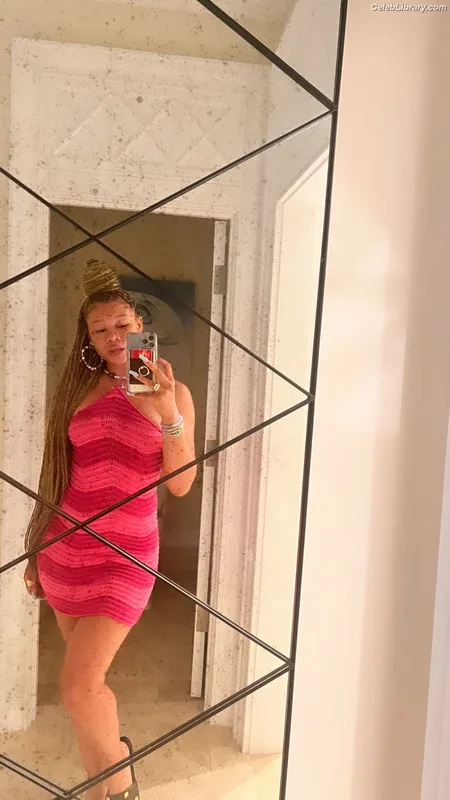 Storm Reid photo 22 of 884