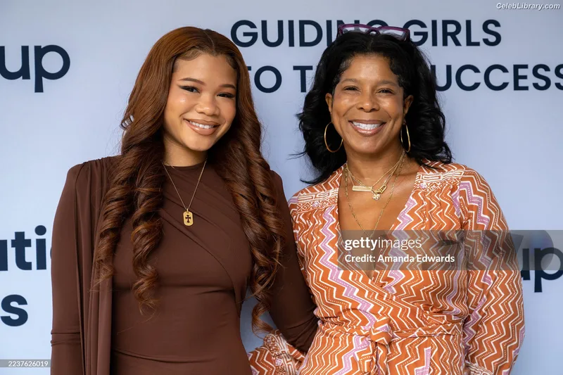 Storm Reid photo 5 of 884